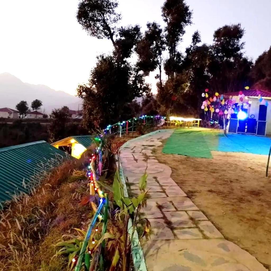 Drona Hills Resorts Kanatal Luaran gambar