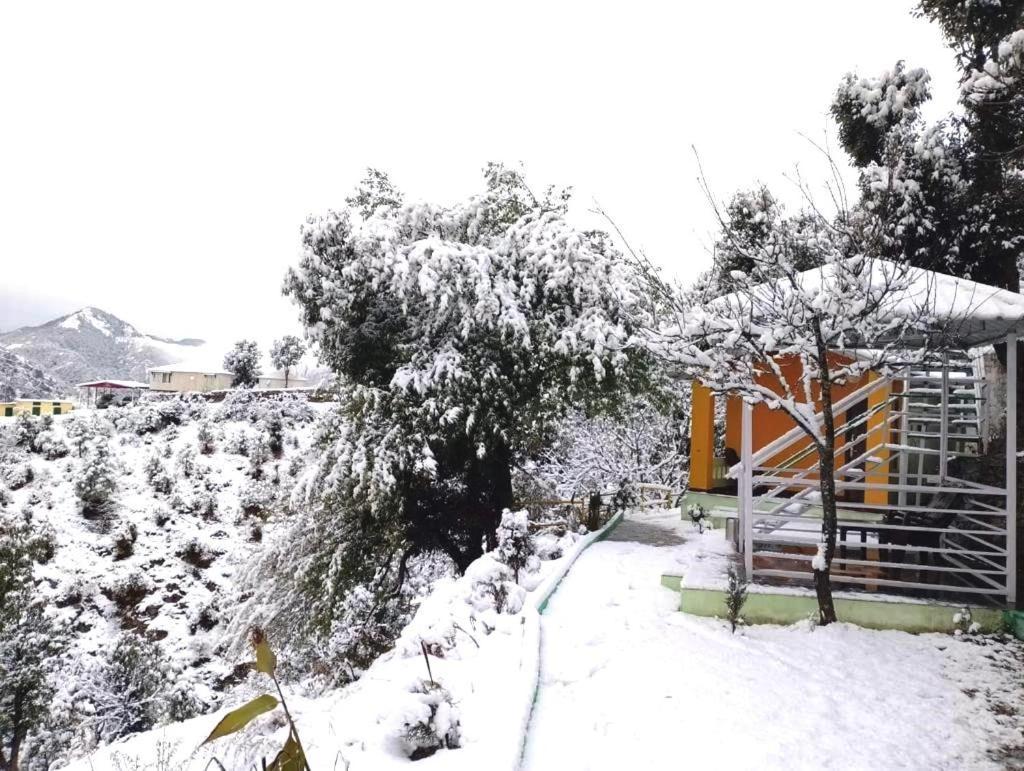 Drona Hills Resorts Kanatal Luaran gambar