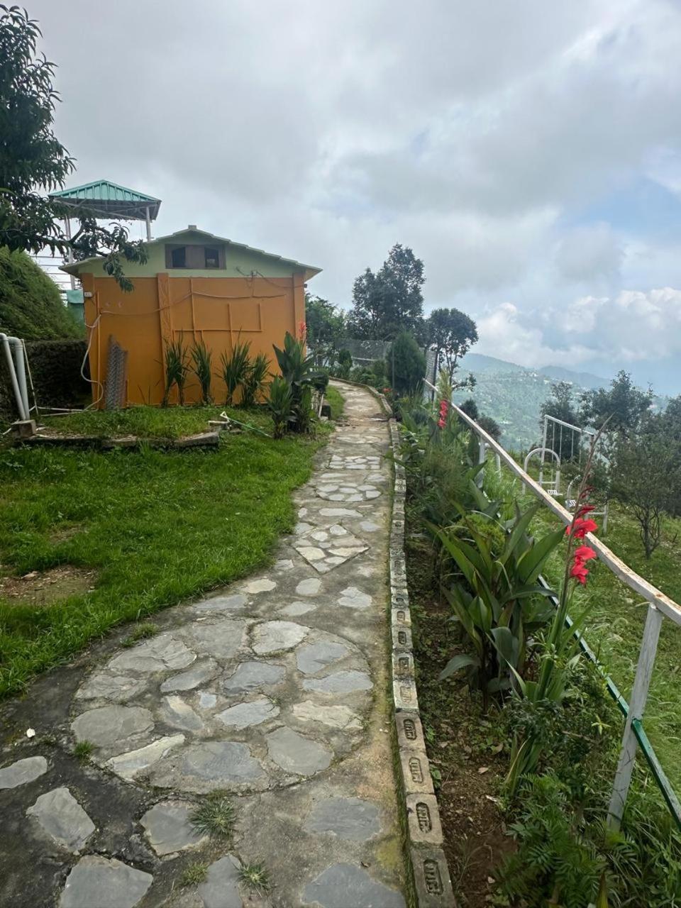 Drona Hills Resorts Kanatal Luaran gambar
